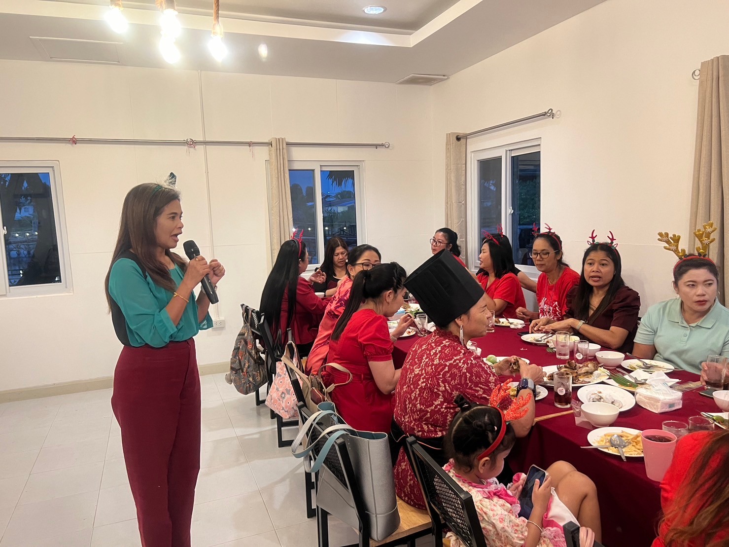 ประชุมประจำเดือนสวัสดีปีใหม่