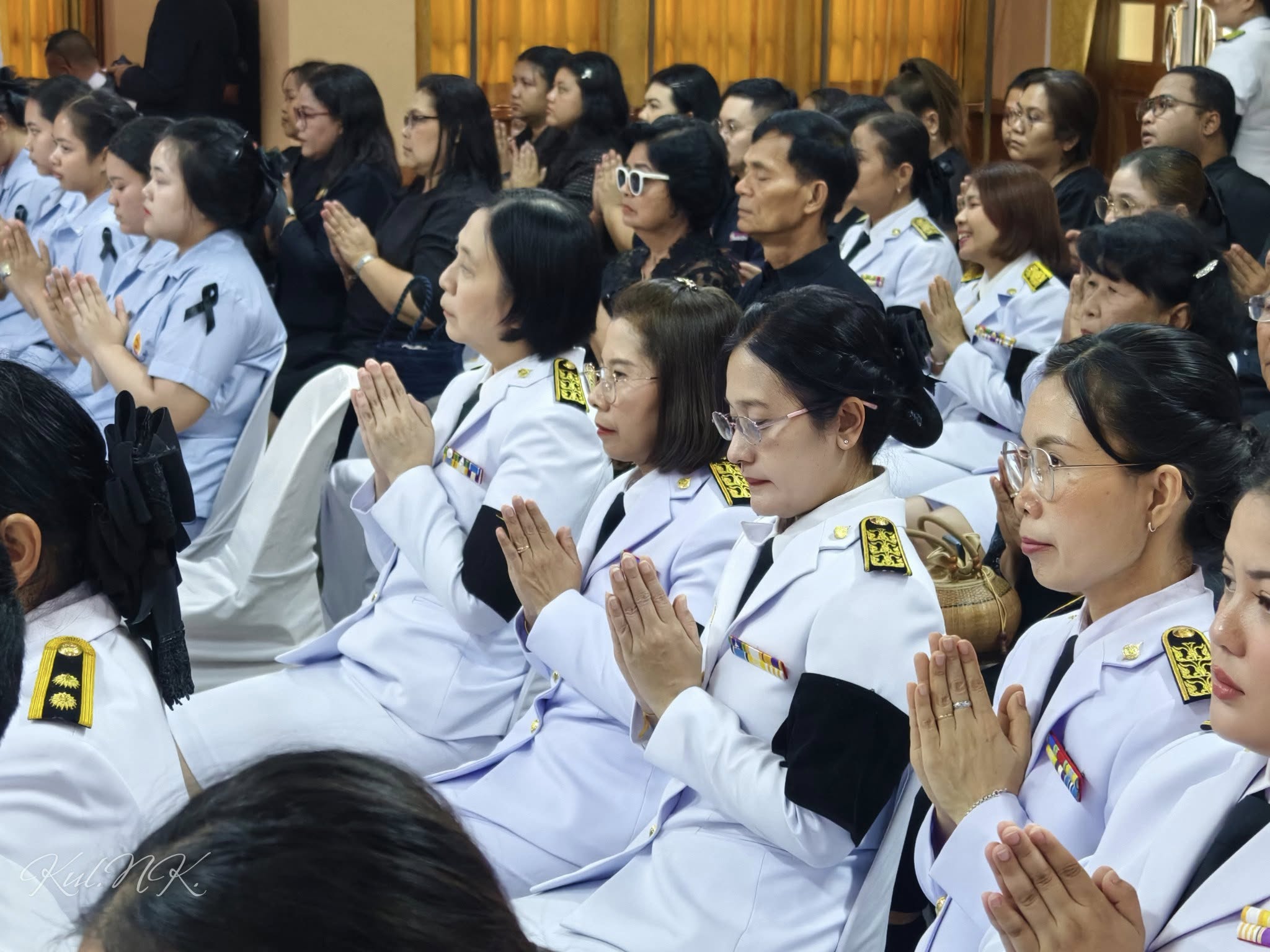 ถวายอาลัย