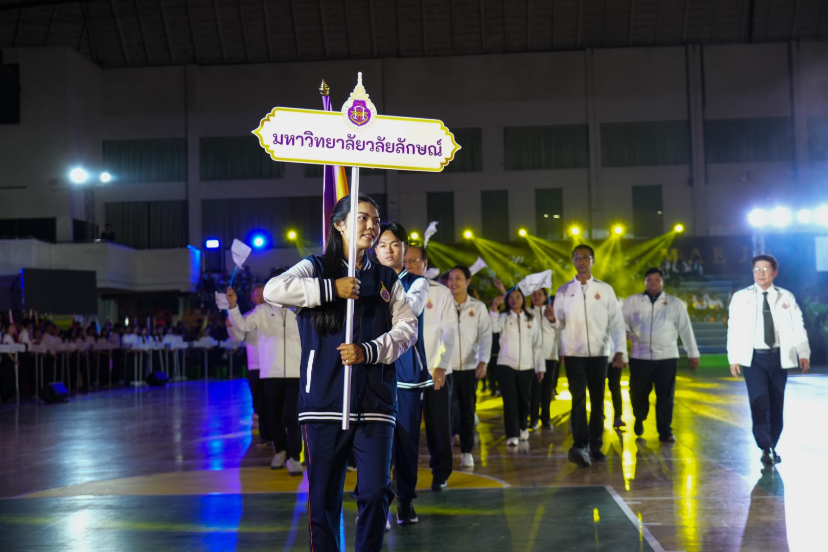 ดูงานกีฬาแม่โจ้